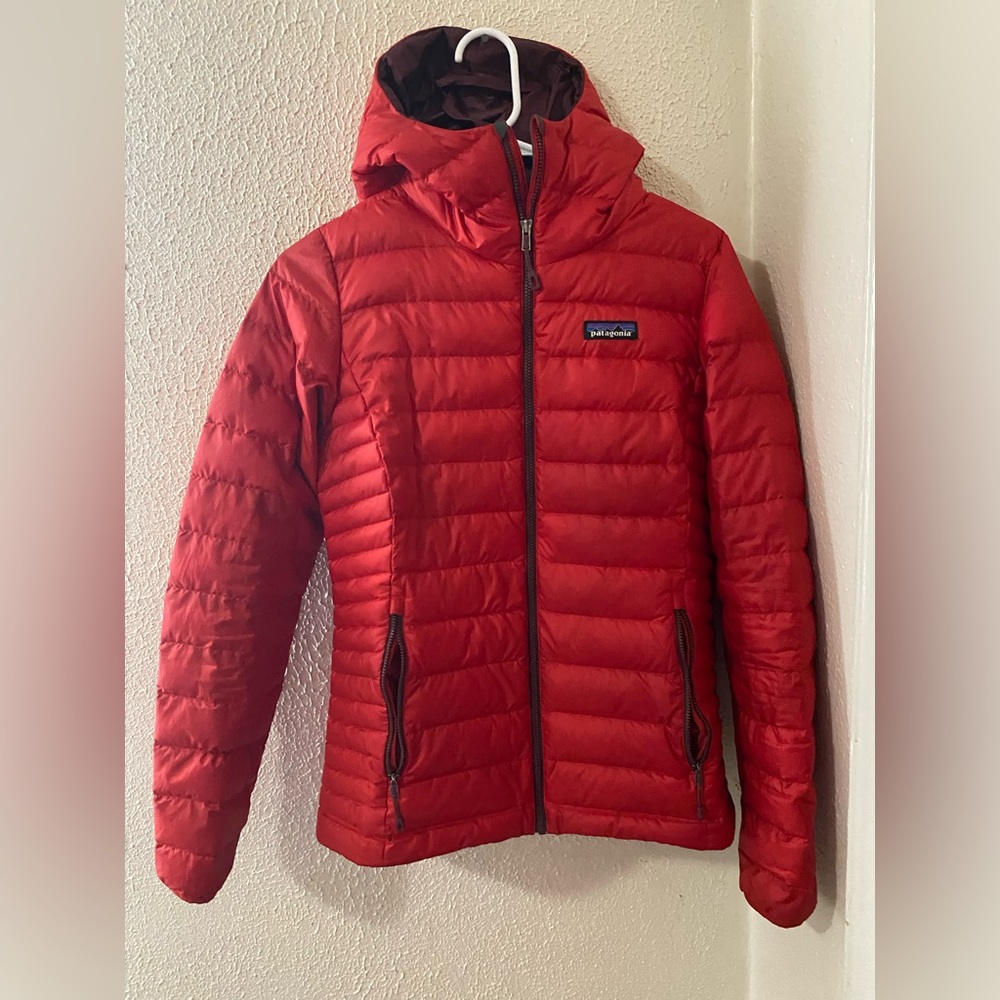 Red Patagonia puffer